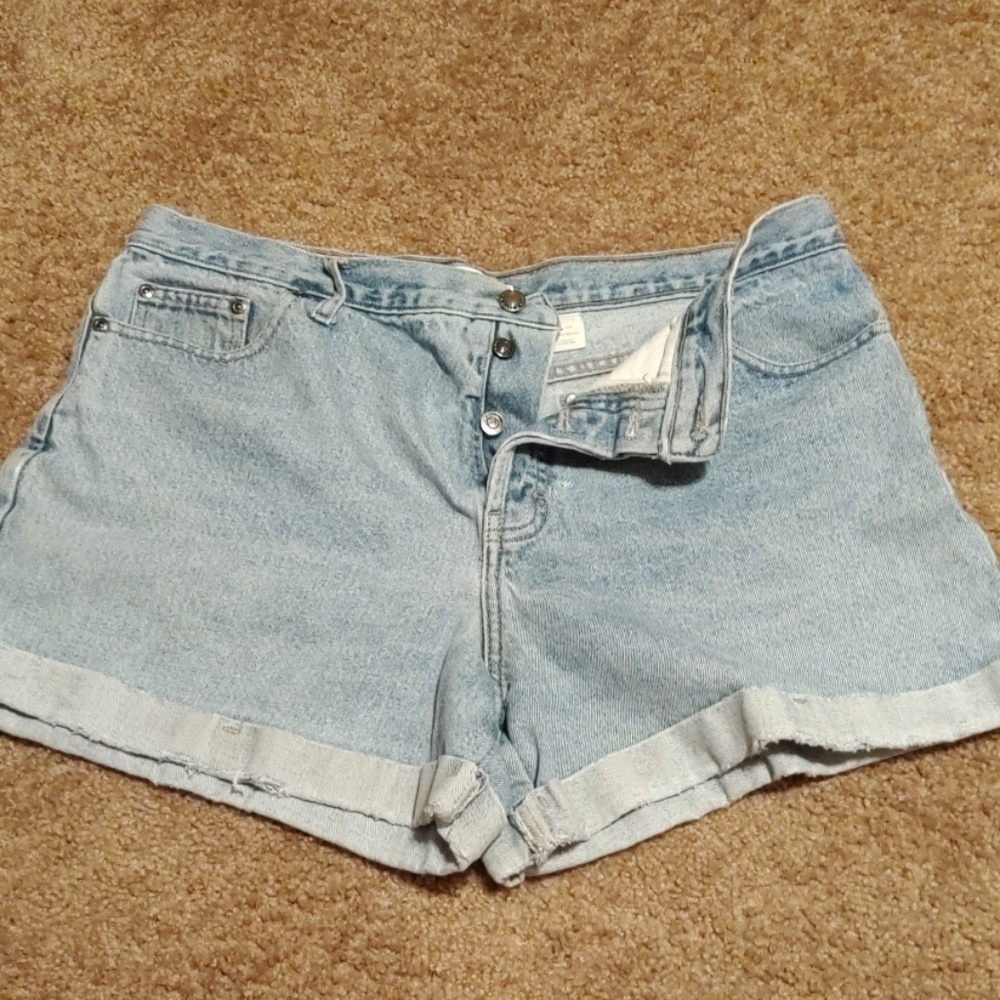 Canyon river blues hemmed shorts size 15
